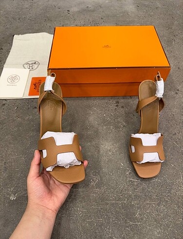 38 Beden Hermes