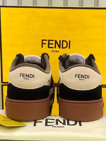 42 Beden camel Renk Fendi