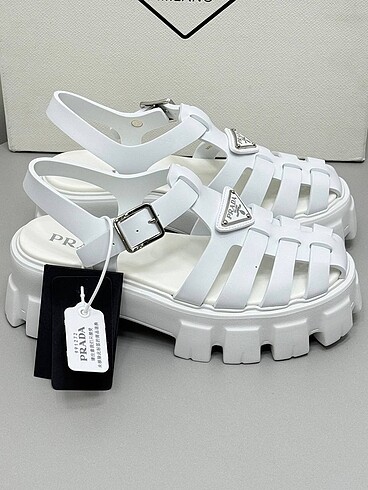 38 Beden beyaz Renk Prada
