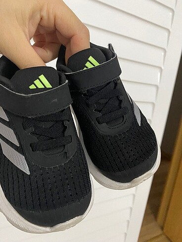 Adidas çocuk spor ayakkabı
