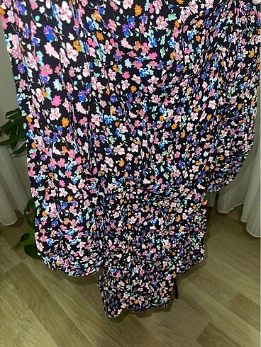 Zara MADONNA KOL DESENLİ ELBİSE