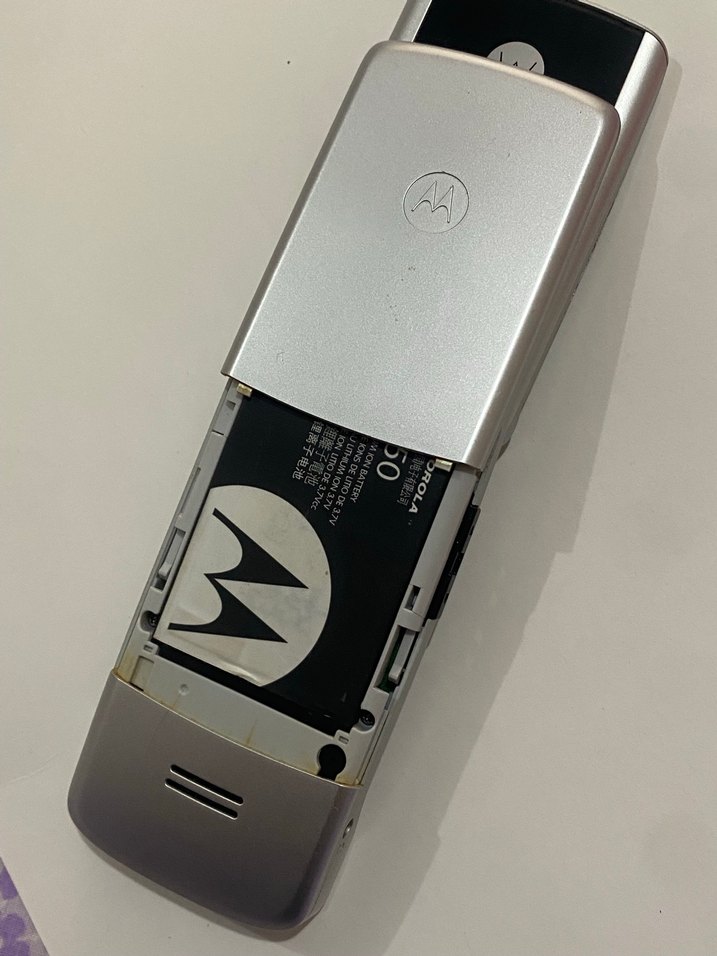 Gri Motorola W220 Kapaklı Telefon - Görsel 3