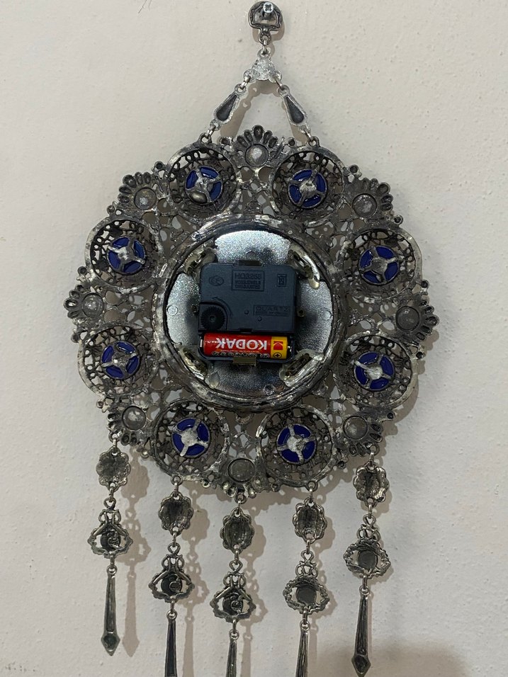 Mavi Göz Detaylı Vintage Gri Duvar Saati eskitme detaylı - Görsel 3