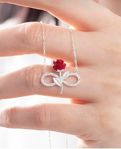 925 KIRMIZI GÜL KOLYE