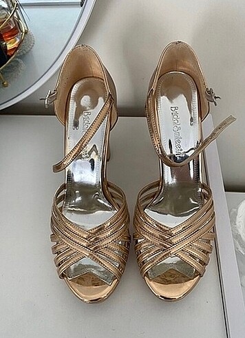 Diğer GOLD AYAKKABI