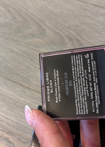 Beden Givenchy Prisme Libre Blush Allık 1