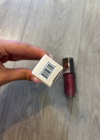Fenty Beauty Fenty Beauty Gloss Bomb Riri Parlatıcı