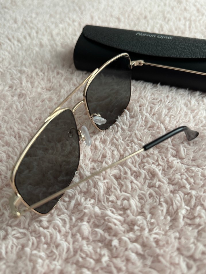Bej Parlak Kadın Güneş Gözlüğü - Görsel 3