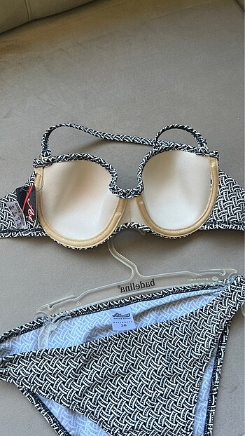 36 Beden siyah Renk Sıfır bikini
