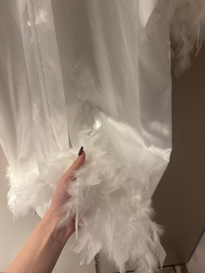 Beyaz tüylü bride Sabahlık - Görsel 4