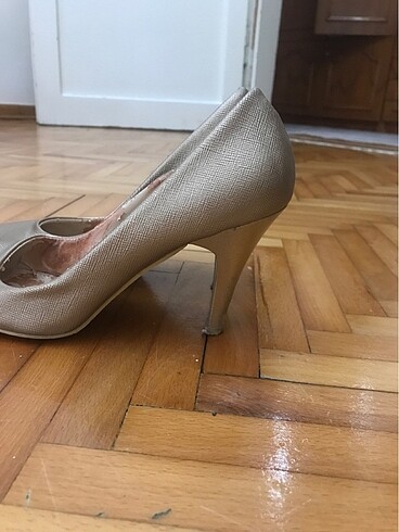 Diğer gold ince topuk stiletto