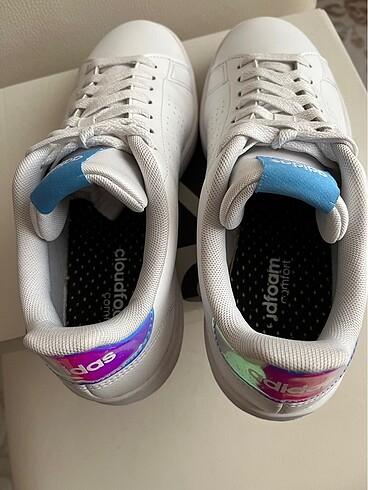 39 Beden çeşitli Renk Adidas sneakers