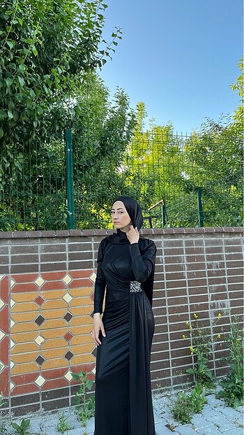 s Beden Balık model abiye