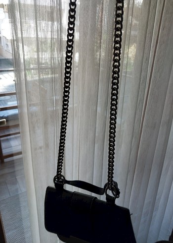 Gri Yılan Desenli Zincir Detaylı Deri Çanta - Görsel 9