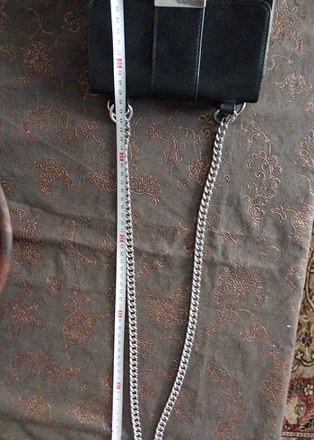 Gri Yılan Desenli Zincir Detaylı Deri Çanta - Görsel 2