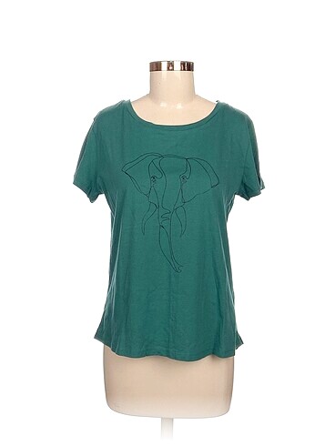 Mudo T-shirt %70 İndirimli.