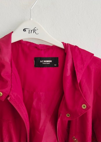 Düğmeli kırmızı Kadın yağmurluk - Görsel 2