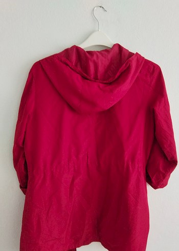 Düğmeli kırmızı Kadın yağmurluk - Görsel 4