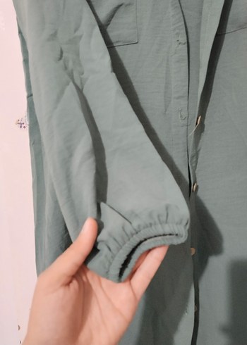 Düğmeli Uzun Yeşil  tunik - Görsel 4