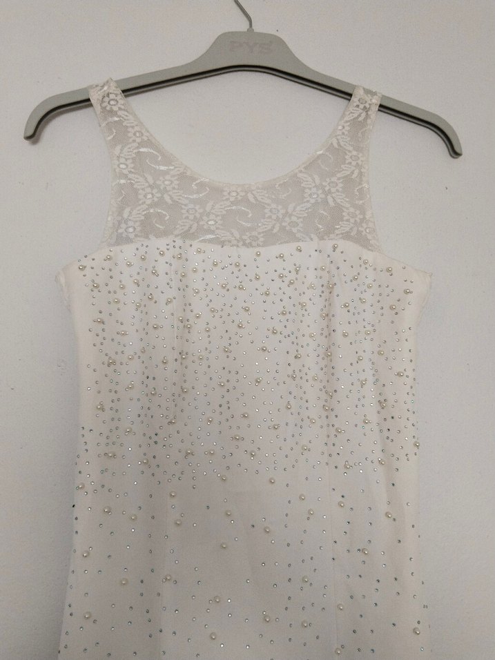 Uzun Beyaz Dantel Detaylı Kız çocuk abiye - Görsel 3