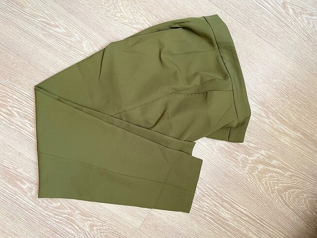 Yeşil kumaş pantolon