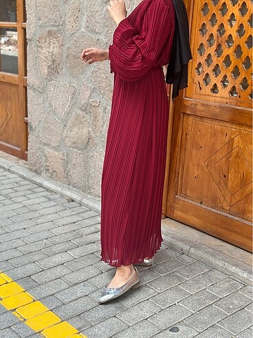 Bordo pliseli elbise ?? ETİKETLİ Tüm bedenleri mevcut