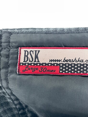 l Beden çeşitli Renk Bershka Kısa Tulum %70 İndirimli.