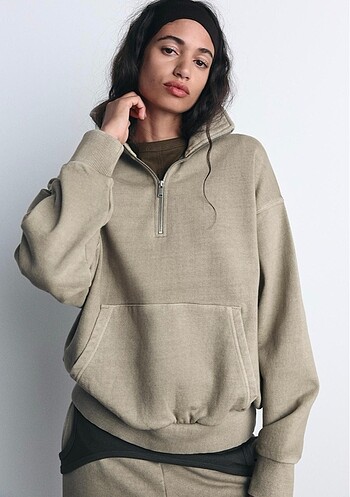 Zara sweatshirt