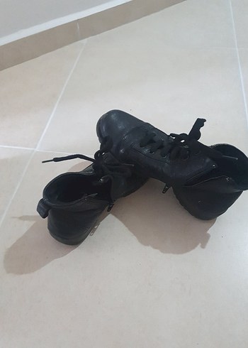 Siyah Tokalı Bayan Bot.
38 NUMARA. - Görsel 3