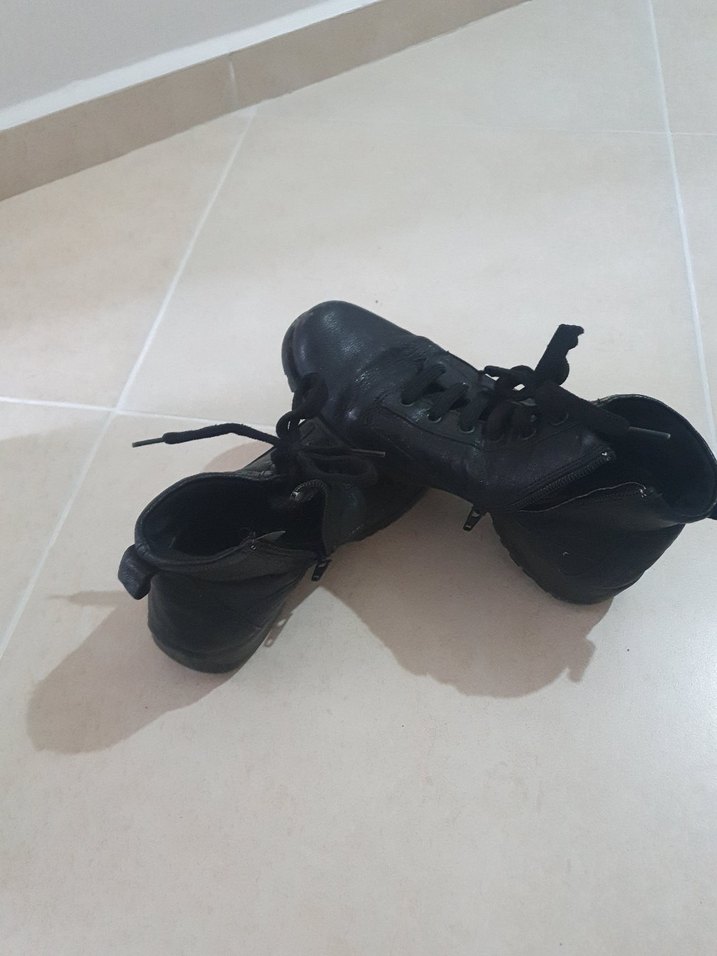 Siyah Tokalı Bayan Bot.
38 NUMARA. - Görsel 3