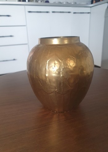  Beden PİRİNÇTEN imal edilmiş Parlak Altın Renkli Vazo