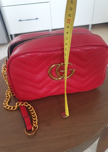  Beden kırmızı Renk Zincir Detaylı Kırmızı Kadın Çapraz Çanta