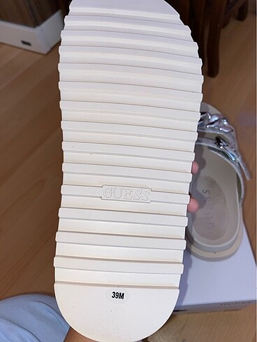 39 Beden ten rengi Renk Guess orijinal terlik