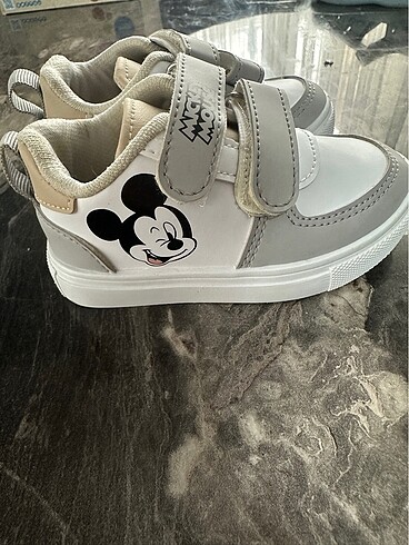 21 Beden Mickey mouse ayakkabı