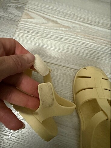 Zara 24 numara yumuşak sandalet unısex - Görsel 6