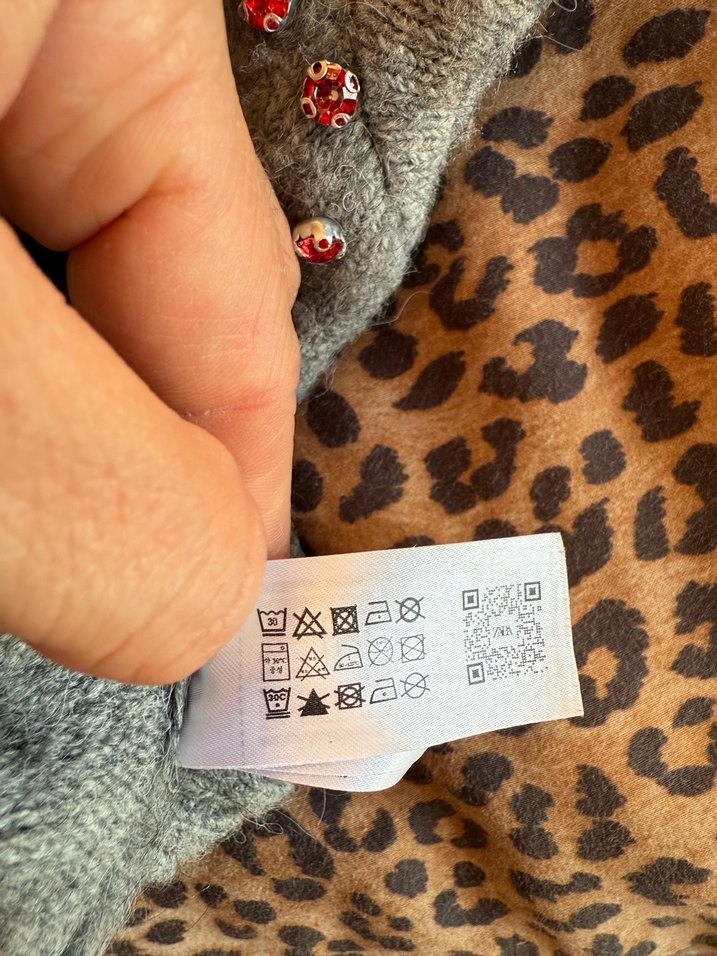 Nakışlı Gri kısa Kollu Örgü Hırka - Görsel 3