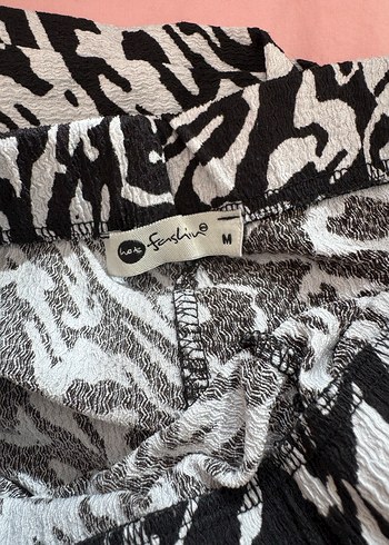 Gri Zebra Desenli Kadın İspanyol Paça Pantolon - Görsel 3