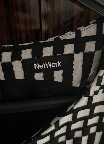 Network Siyah beyaz elbise