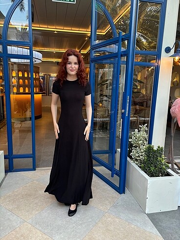 Siyah elbise