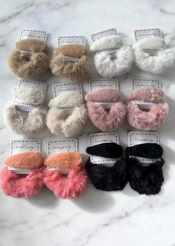 Peluş Detaylı Renkli Kadın Saç Tokaları