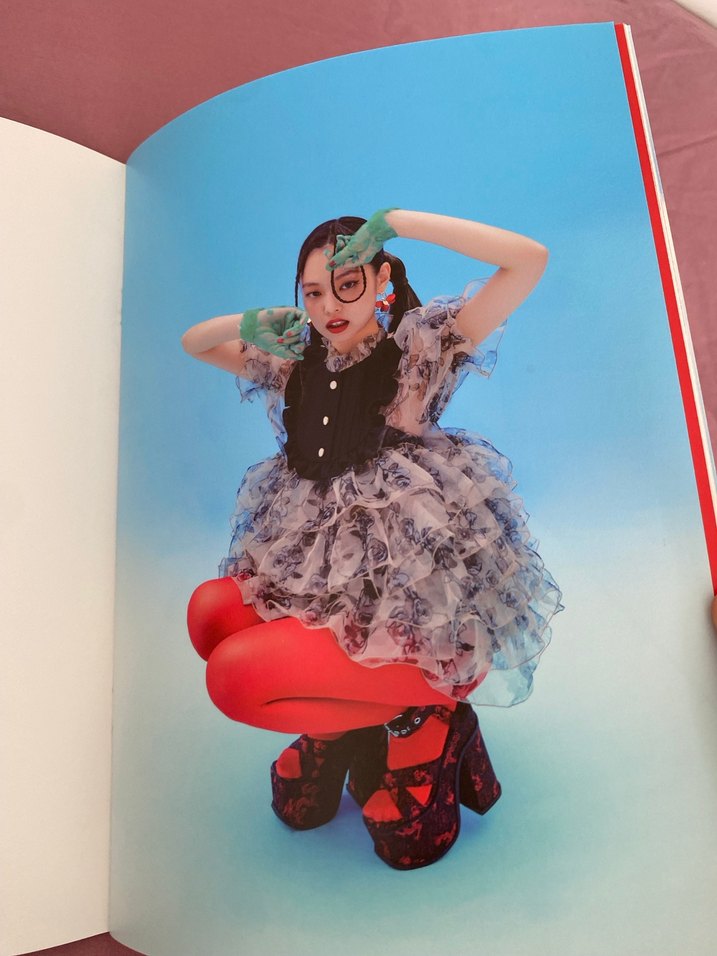 Jennie seasons greetings albüm 2021 - Görsel 4