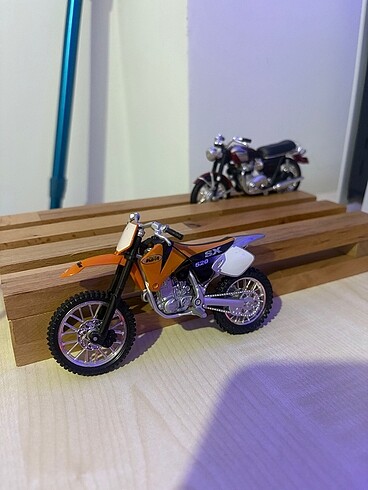 Beden Renk 2 adet motor