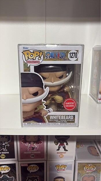 Labubu ve whitebeard funko