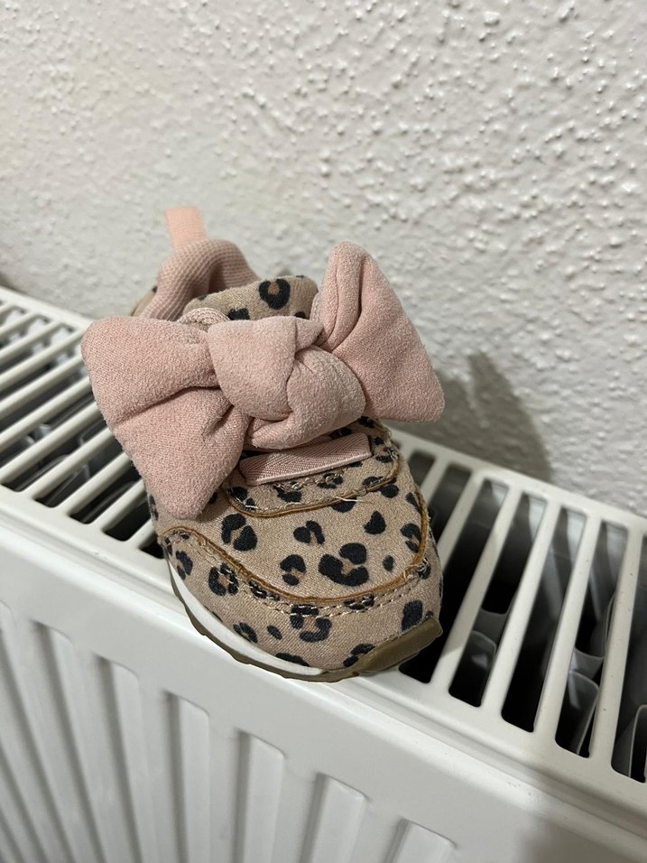 Kız Çocuk Leopar Desenli Spor Ayakkabı - Görsel 2