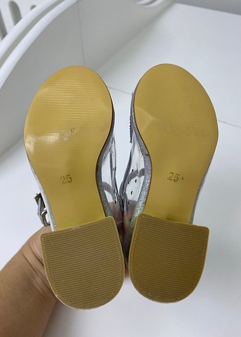 Çiçek Desenli Tokalı Kız Çocuk Babet - Görsel 3