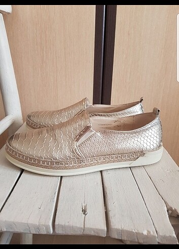 38 Beden KOTON GOLD RENGİ AYAKKABI