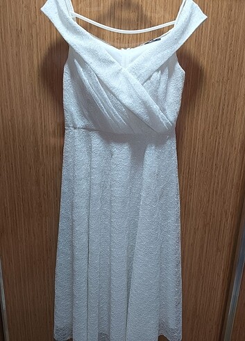 xl Beden beyaz Renk Nikah elbisesi bir kez giyildi 40-42 beden uyumlu midi boy