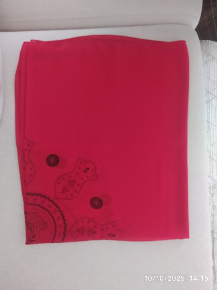 Kırmızı şal - Görsel 3