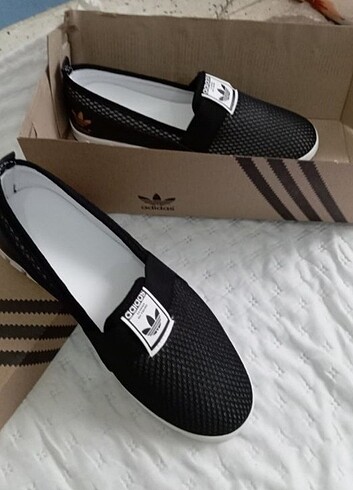 Adidas Kadın babet ayakkabı 