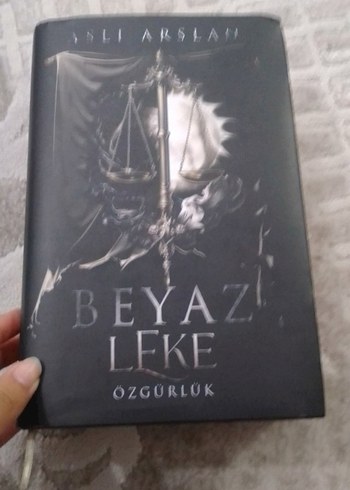 Beyaz Leke Özgürlük - Aslı Arslan